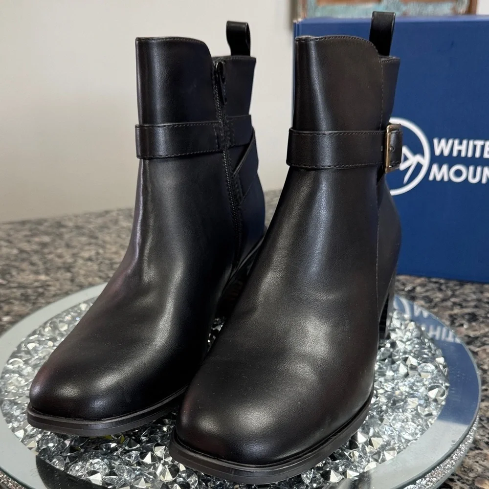 White Mountain Women's Black Ankle Booties with Buckle